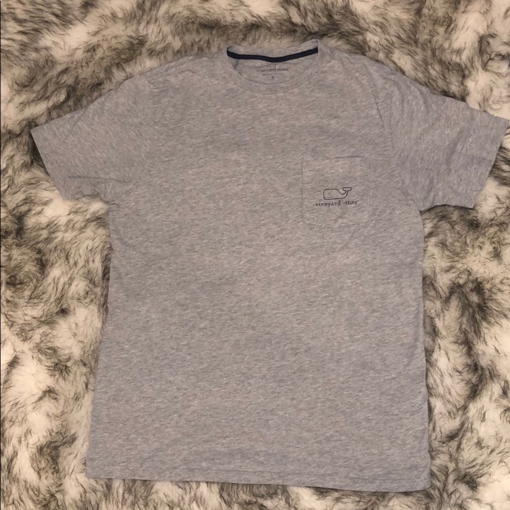 Vineyard Vines T-shirt